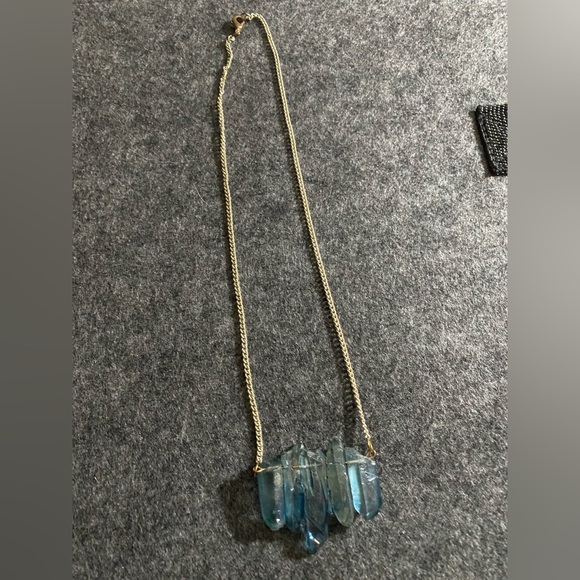 Blue aura quartz necklace - Picture 2 of 3